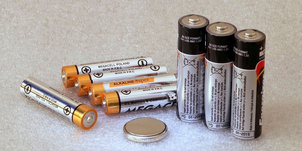 Pros and Cons of Alkaline Batteries — Konsyse