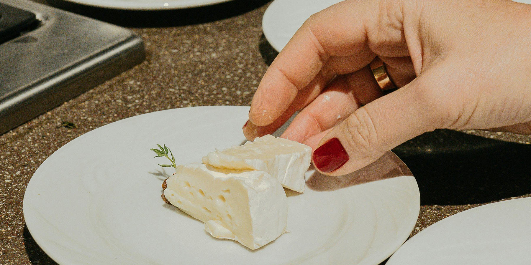 White Mold Used to Make Brie and Camembert at Risk of Extinction — Konsyse